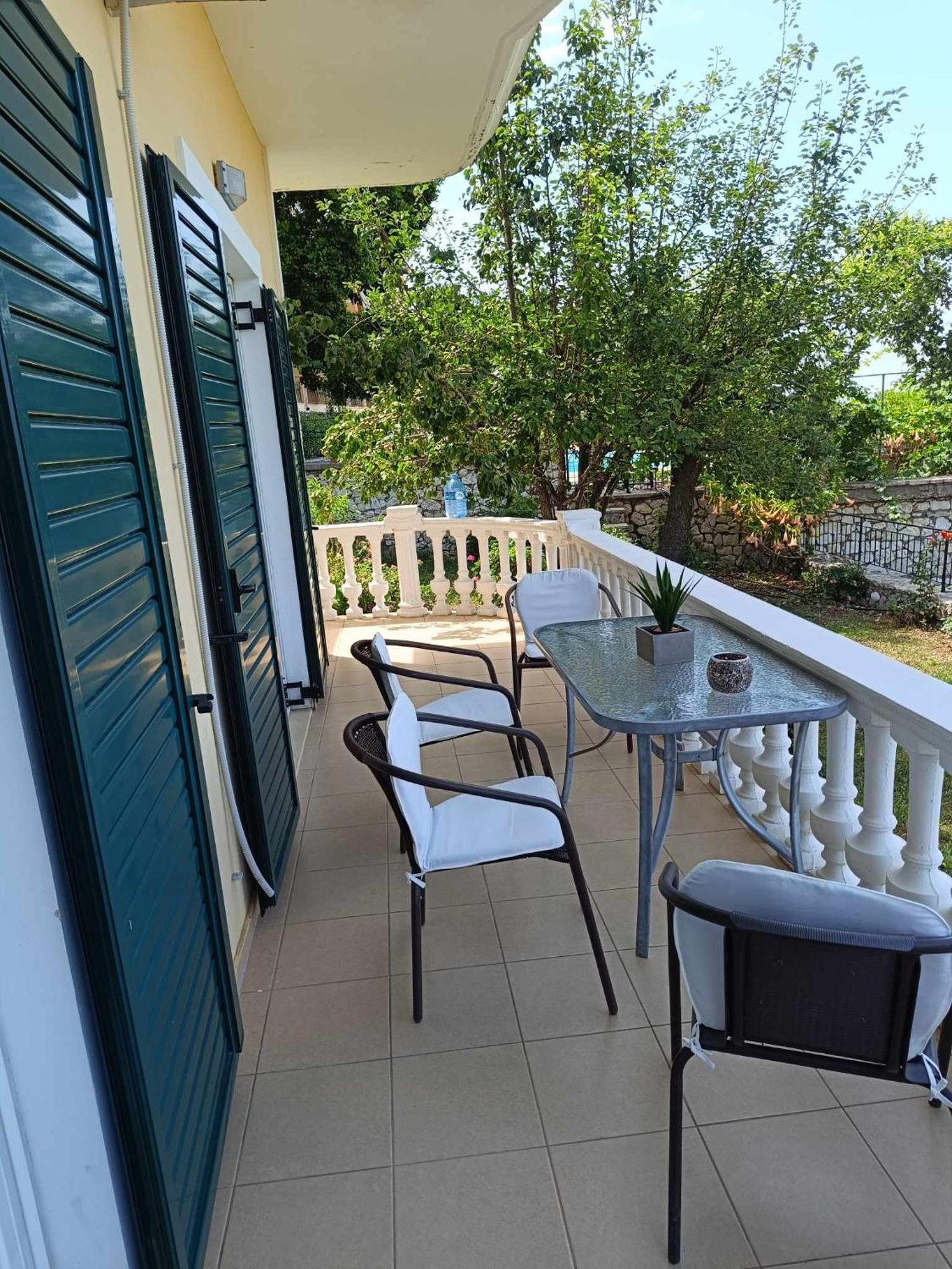 Lovely View Apartments Himare Eksteriør bilde
