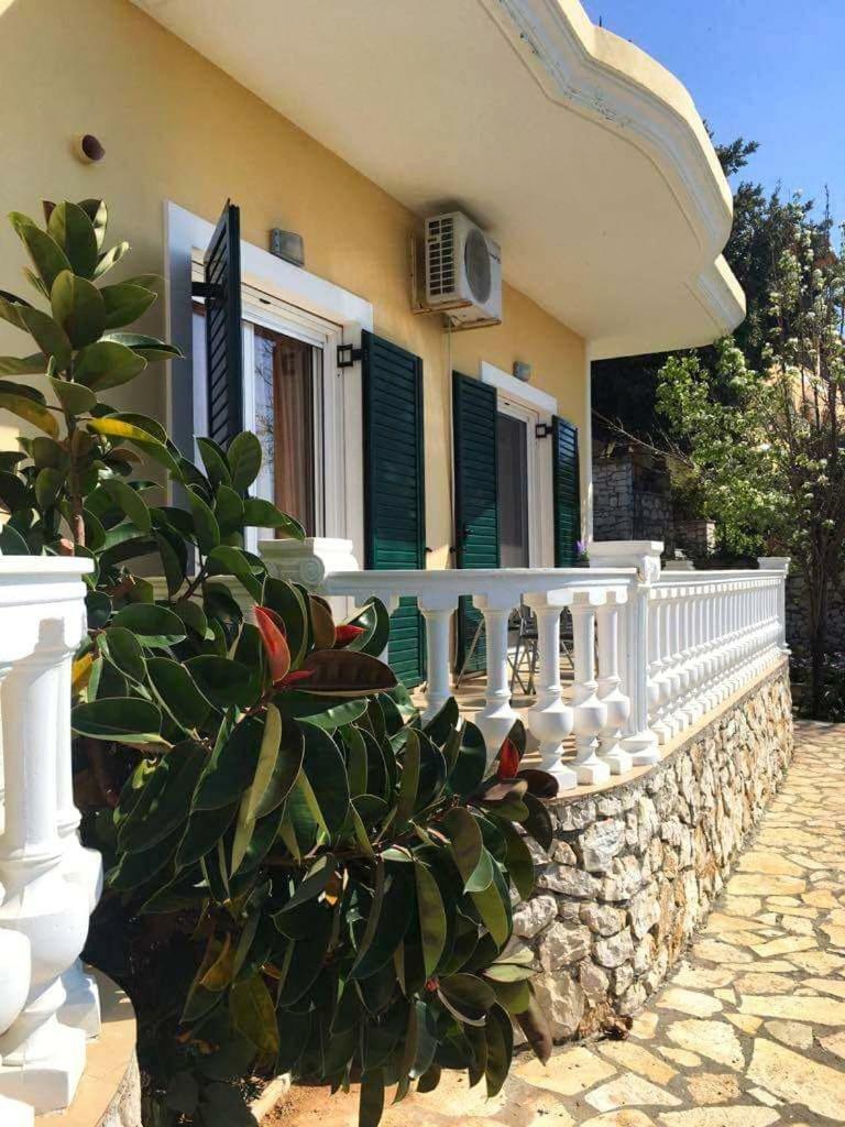 Lovely View Apartments Himare Eksteriør bilde